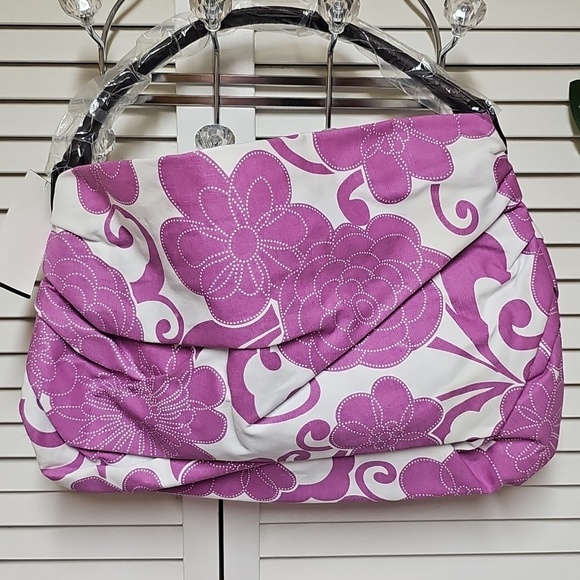 Saks Fifth Avenue Handbags - NWT Saks Fifth Avenue Purple and White Floral Slouchy Style Shoulder Bag Zipper